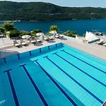 Szálloda Grand Wellness & 4*