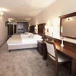 Szálloda Grand Wellness & 4*