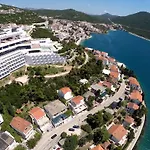 Grand Wellness & 4*