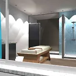 Grand Wellness & 4*