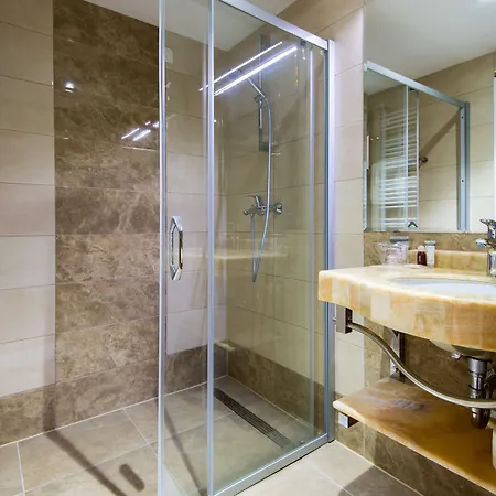 Grand Wellness & Hotel 4*