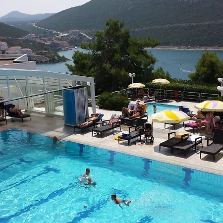 Hotel Grand Wellness & 4*