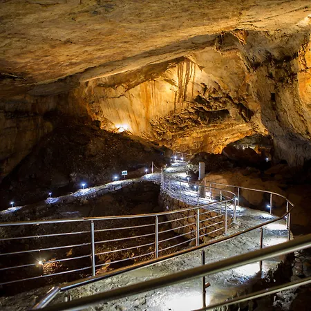 Grand Wellness & Neum