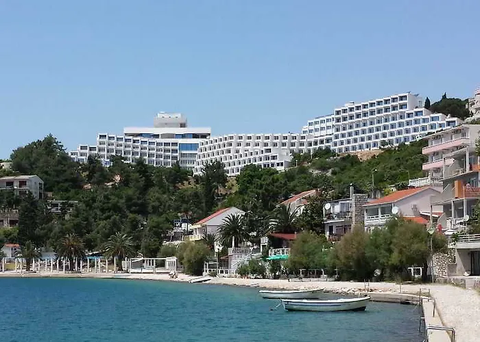 Szálloda Grand Wellness & Neum